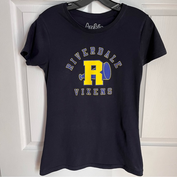 RIVERDALE VIXENS CHEERLEADING SQUAD T-SHIRT - Picture 2 of 5
